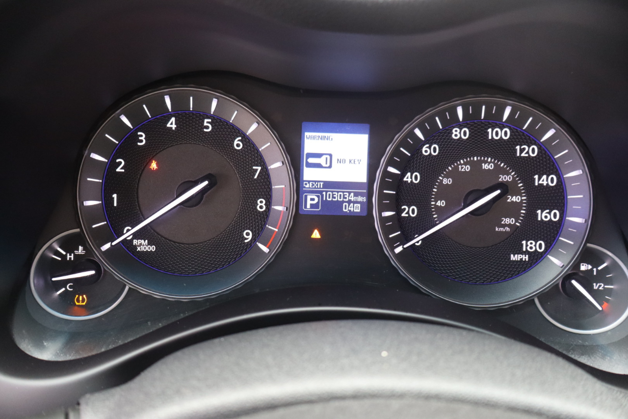 Infiniti Q70 3.7 LUXE RWD 2018