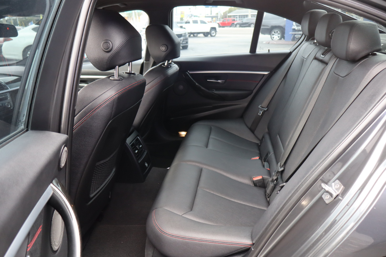 BMW 3 Series 330i Sedan 2018