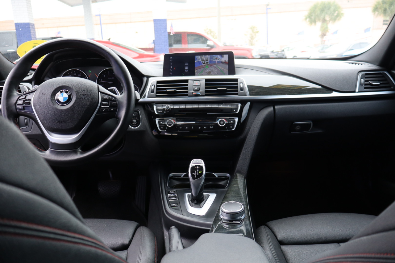 BMW 3 Series 330i Sedan 2018