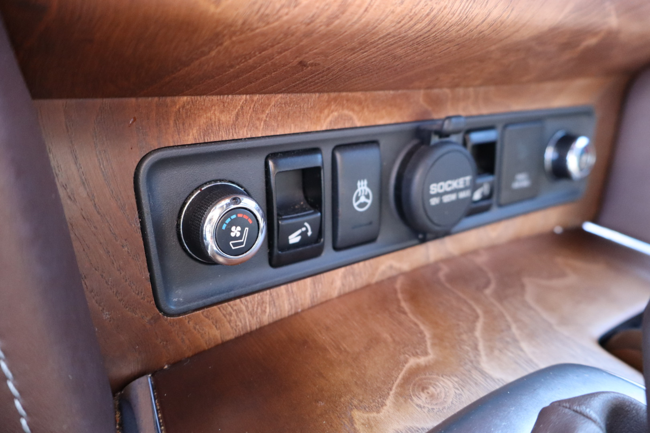 Infiniti QX80 4WD 4dr Limited 2016