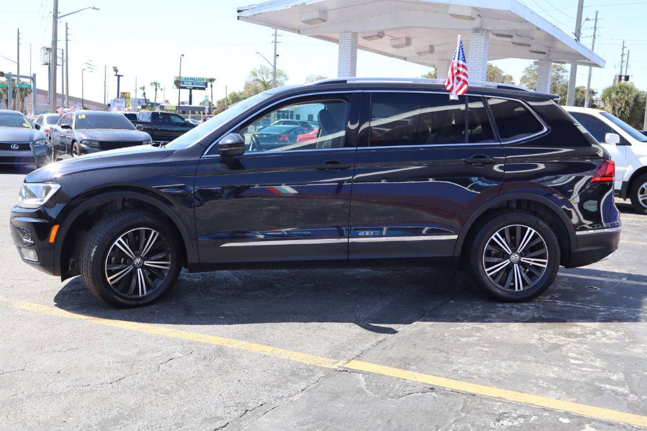 Volkswagen Tiguan 2.0T SEL R-Line Black FWD 2019