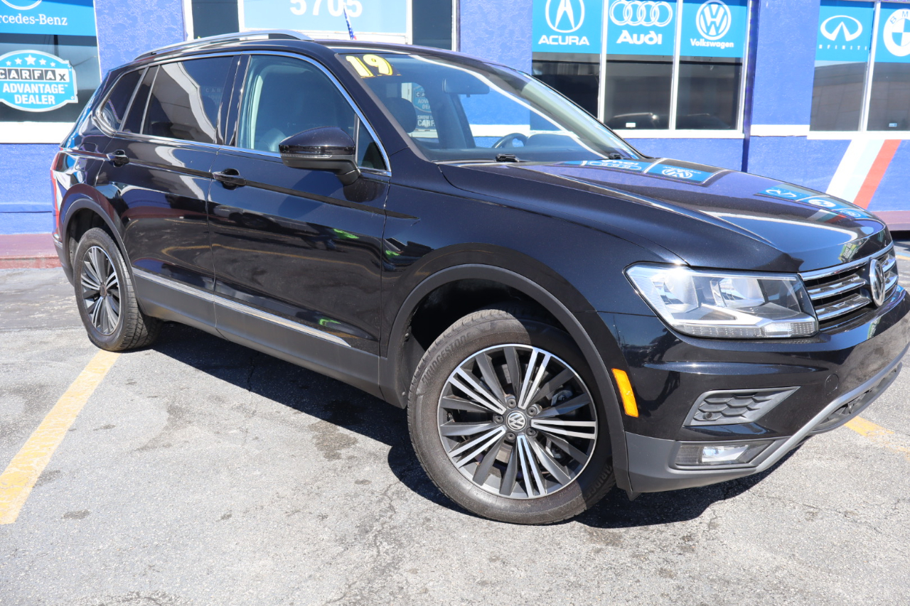 Volkswagen Tiguan 2.0T SEL R-Line Black FWD 2019