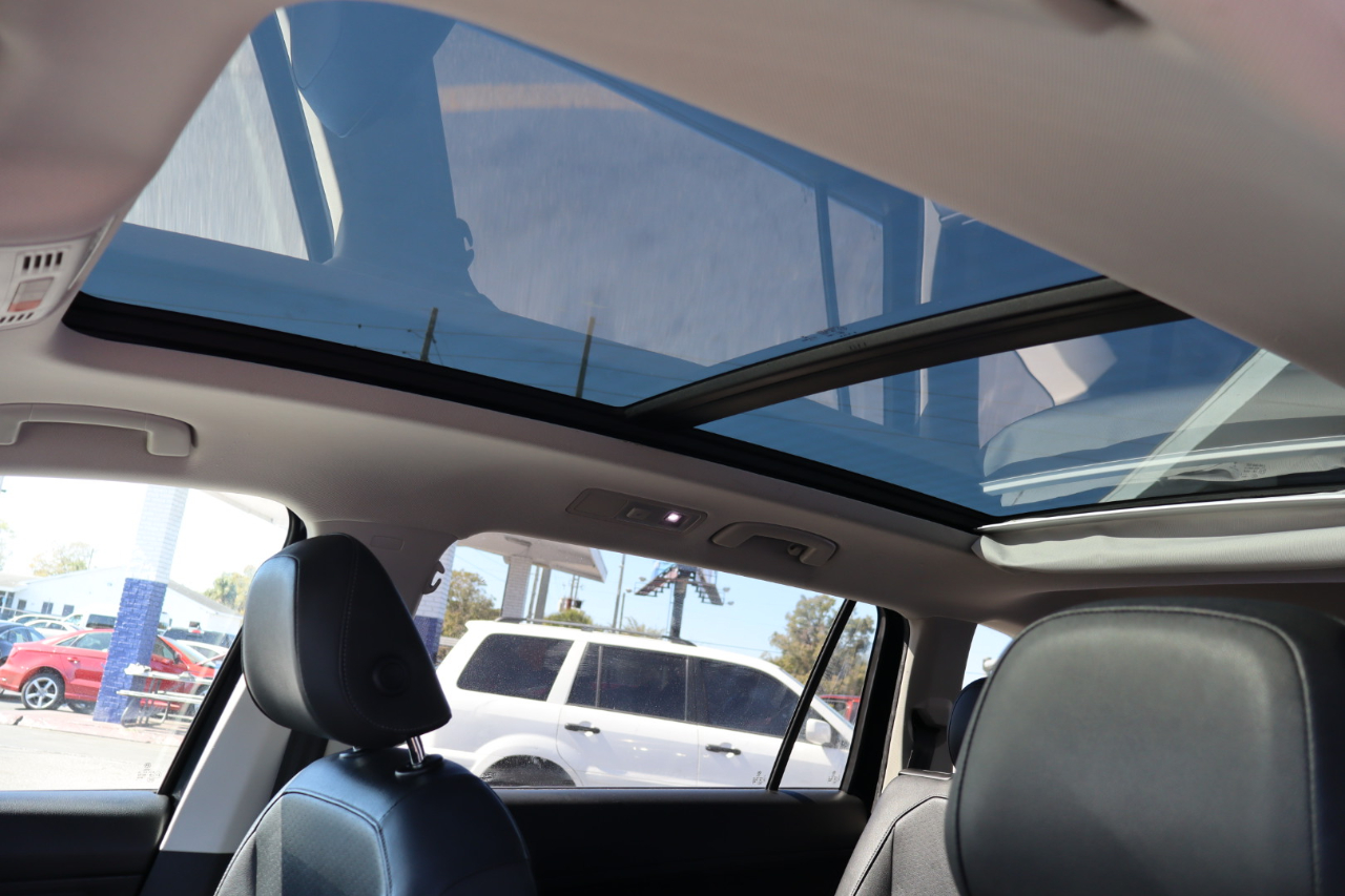 Volkswagen Tiguan 2.0T SEL R-Line Black FWD 2019