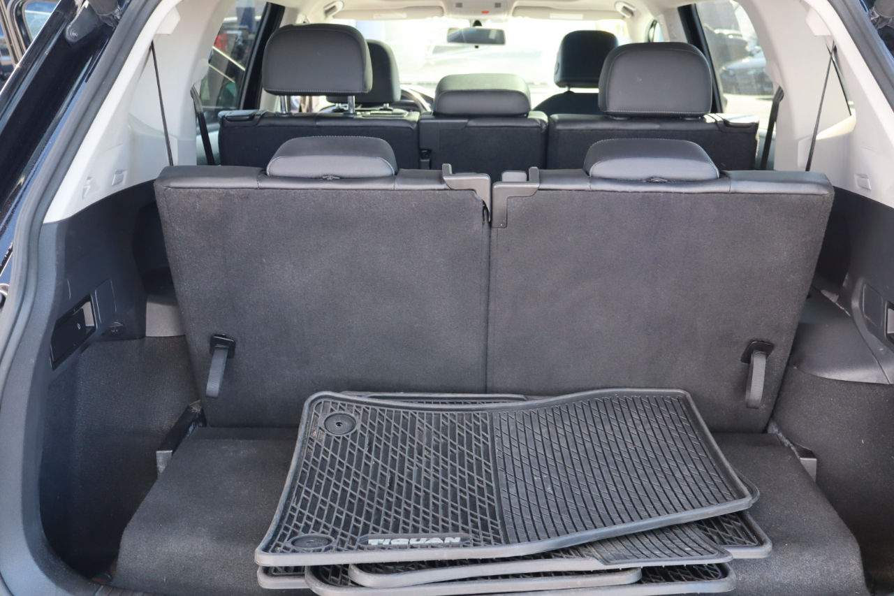 Volkswagen Tiguan 2.0T SEL R-Line Black FWD 2019