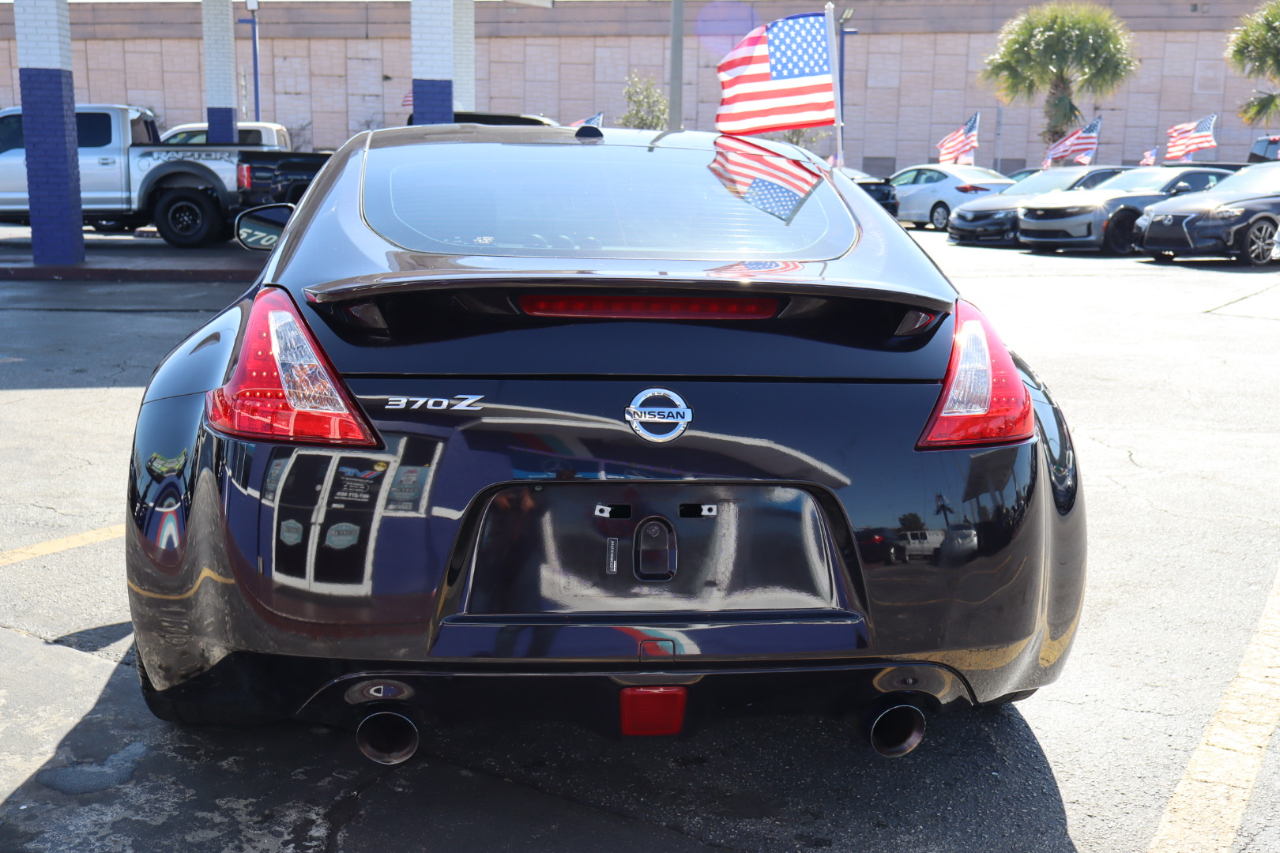 Nissan 370Z 2dr Cpe Auto NISMO Tech 2016