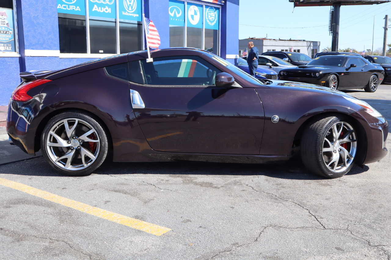 Nissan 370Z 2dr Cpe Auto NISMO Tech 2016