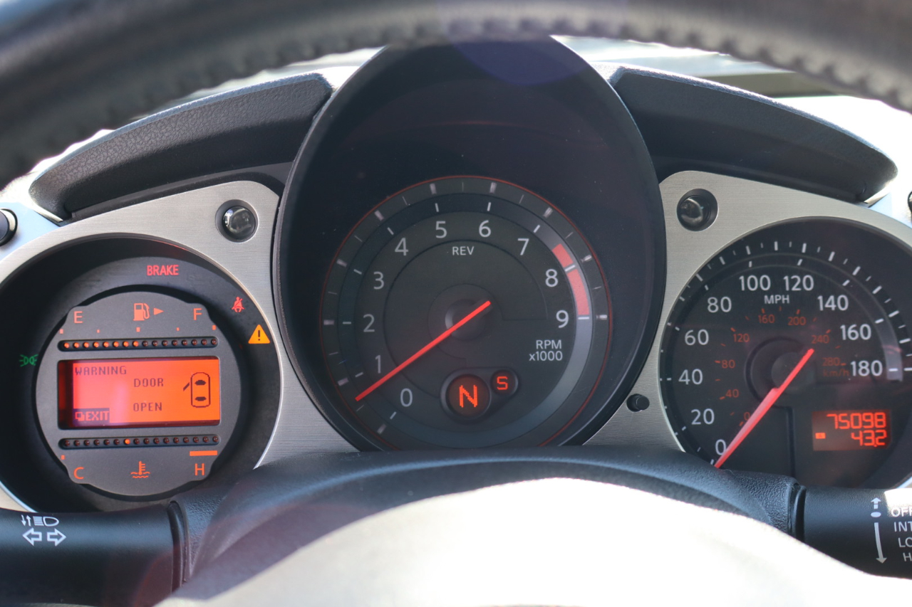 Nissan 370Z 2dr Cpe Auto NISMO Tech 2016