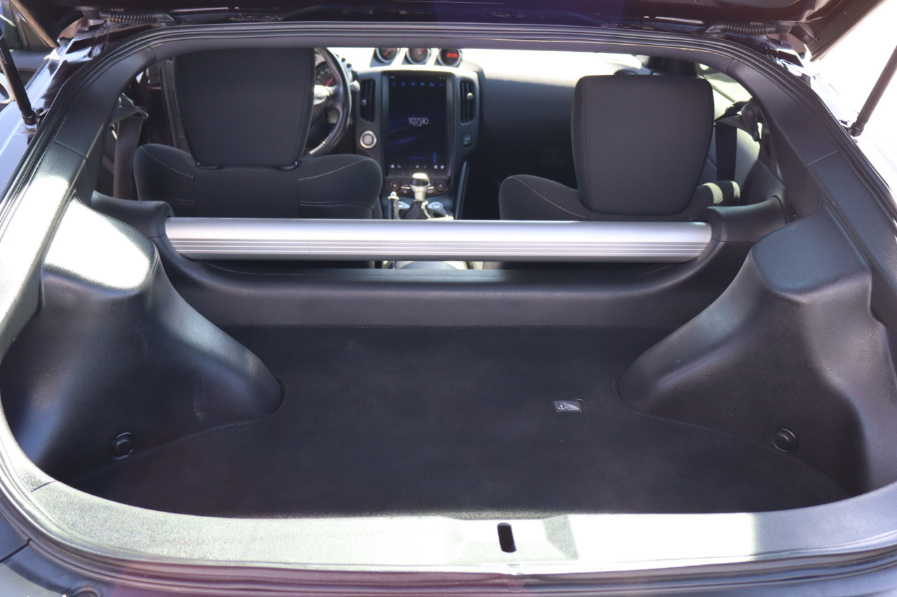 Nissan 370Z 2dr Cpe Auto NISMO Tech 2016