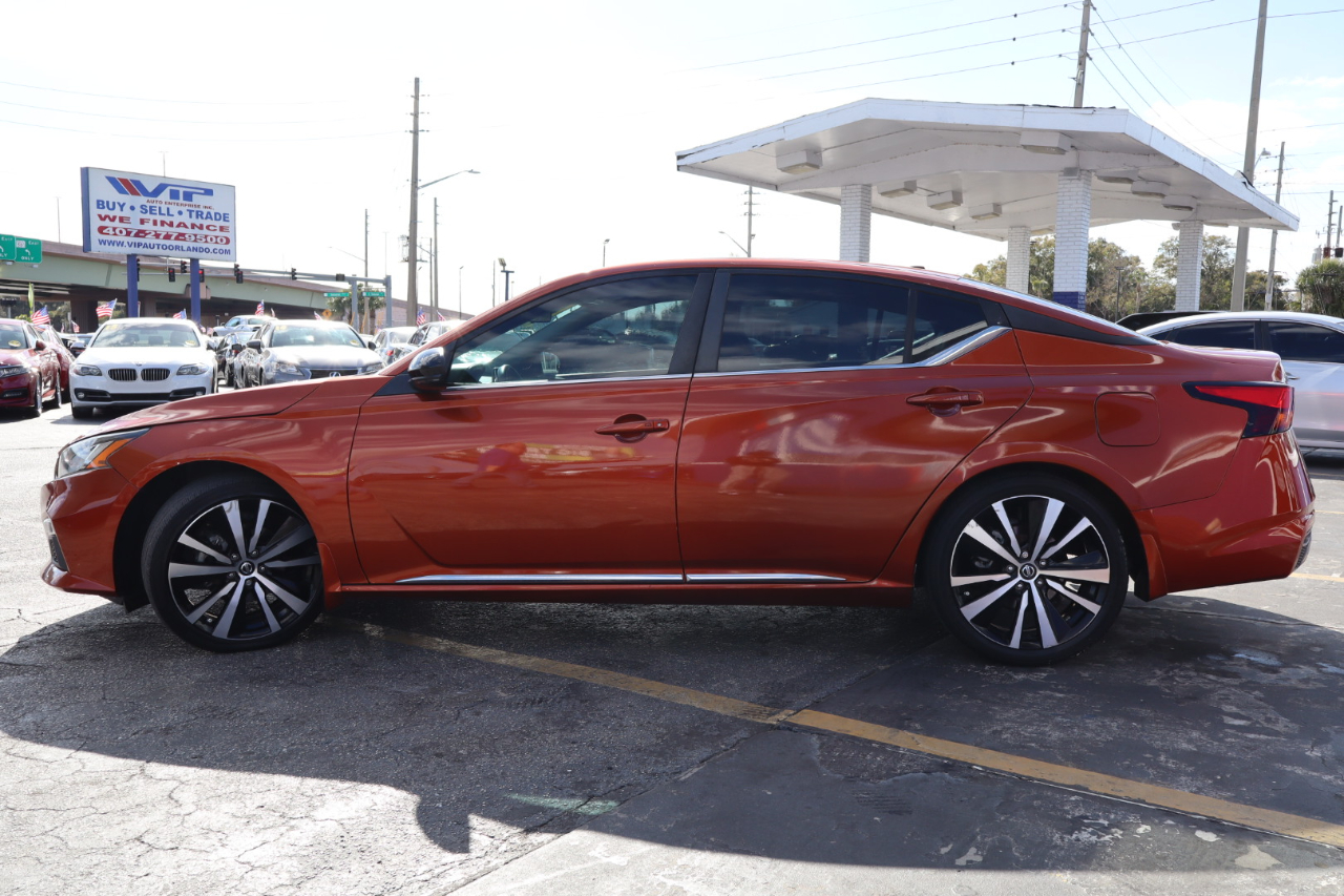 Nissan Altima 2.5 SR Sedan 2019