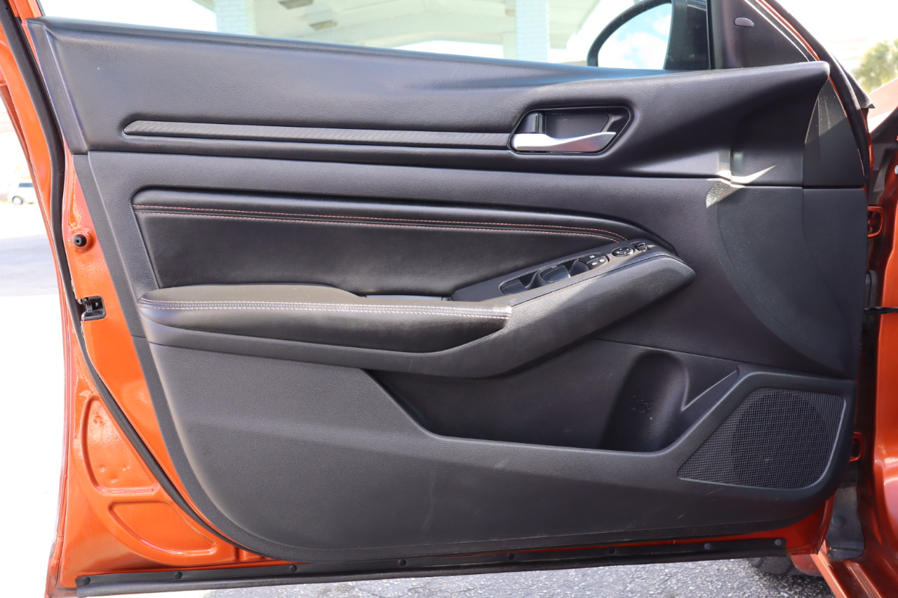 Nissan Altima 2.5 SR Sedan 2019