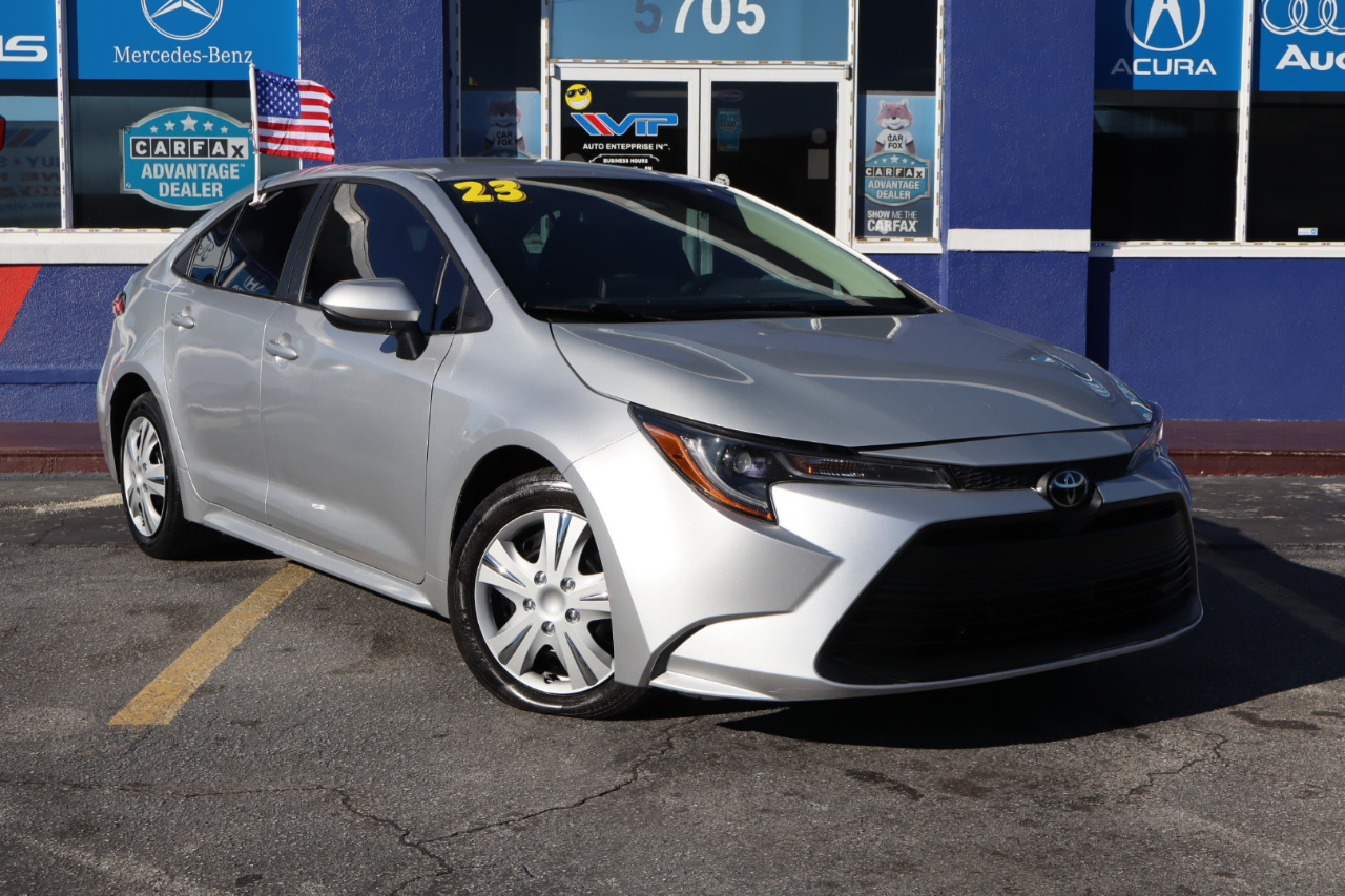 Toyota Corolla LE CVT (Natl) 2023