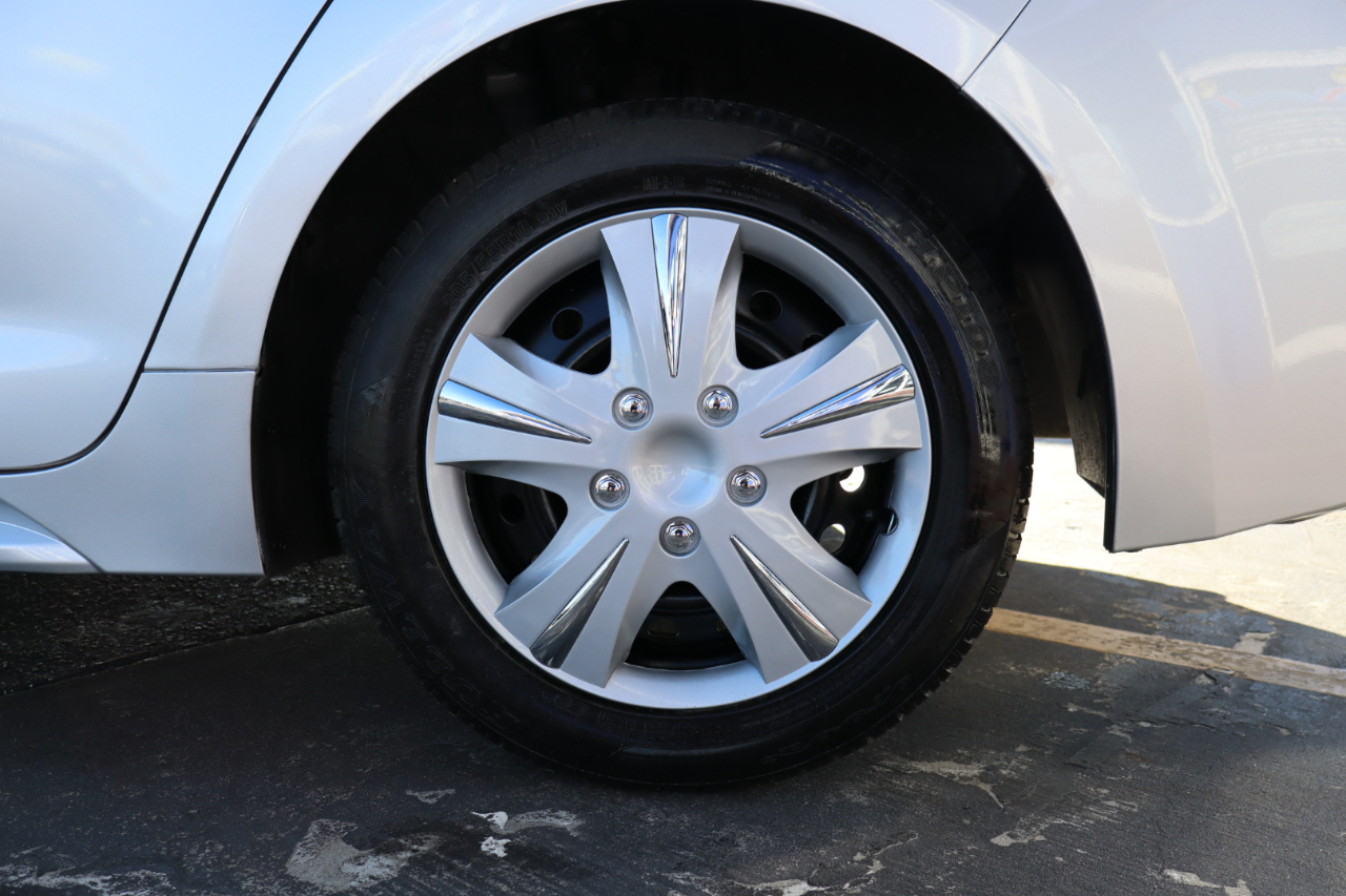 Toyota Corolla LE CVT (Natl) 2023