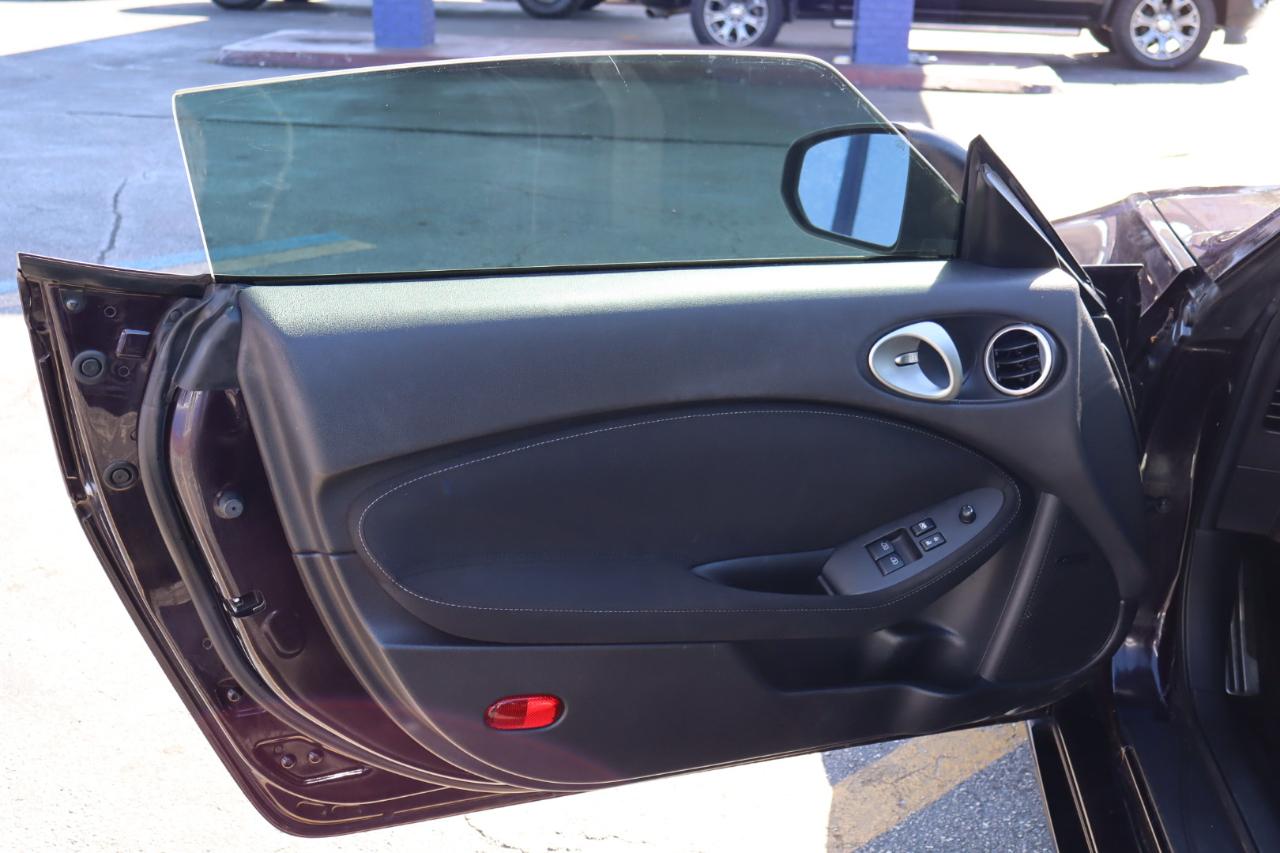 Nissan 370Z 2dr Cpe Auto 2016