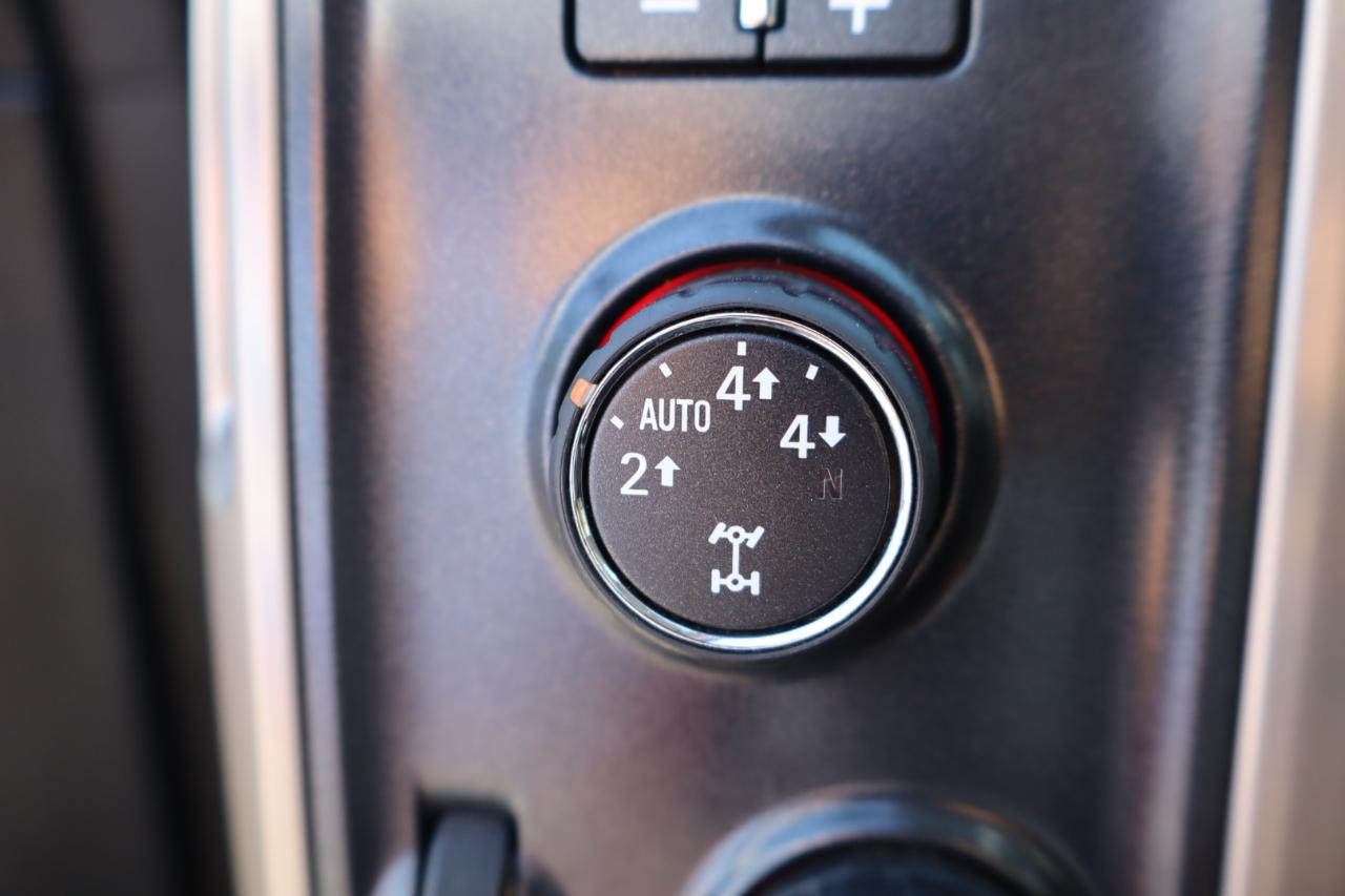 GMC Sierra 1500 4WD Crew Cab 143.5" Denali 2016