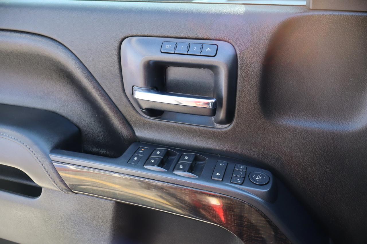 GMC Sierra 1500 4WD Crew Cab 143.5" Denali 2016