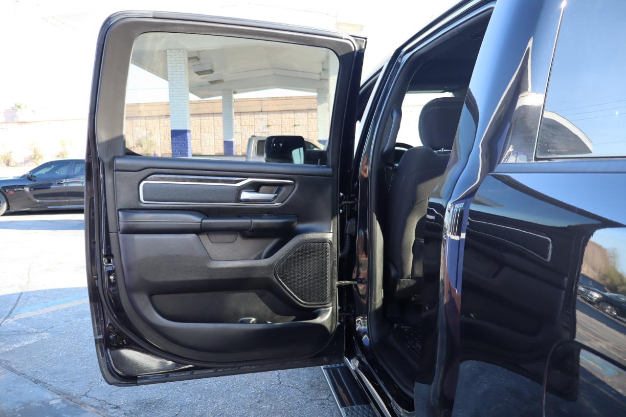 RAM 1500 Big Horn 4x2 Crew Cab 6'4" Box 2022