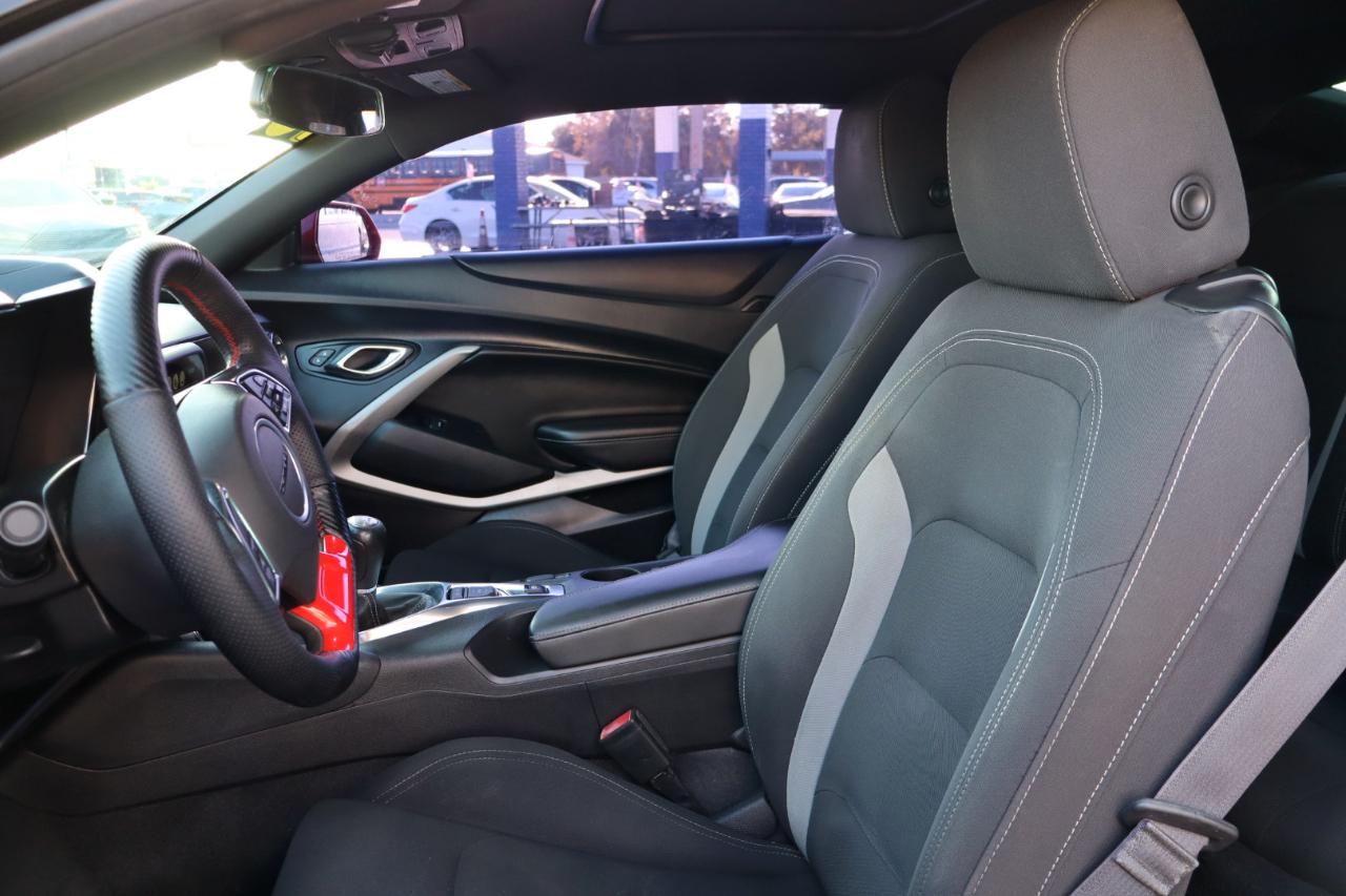 Chevrolet Camaro 2dr Cpe 1LT 2016