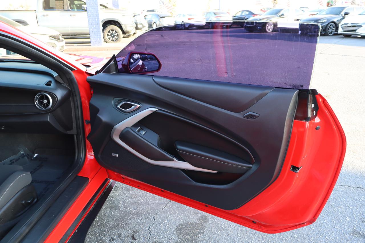 Chevrolet Camaro 2dr Cpe 1LT 2016