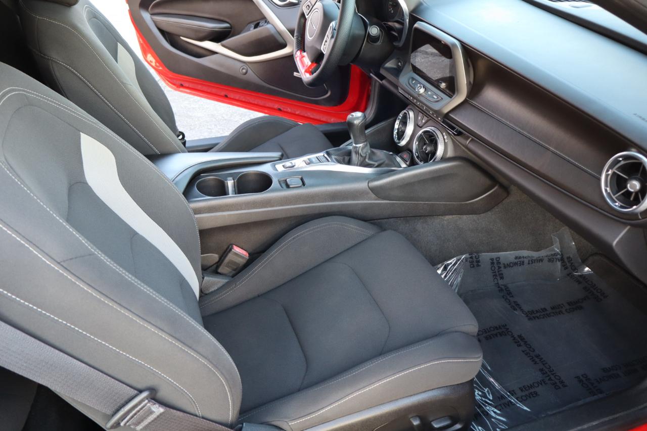 Chevrolet Camaro 2dr Cpe 1LT 2016