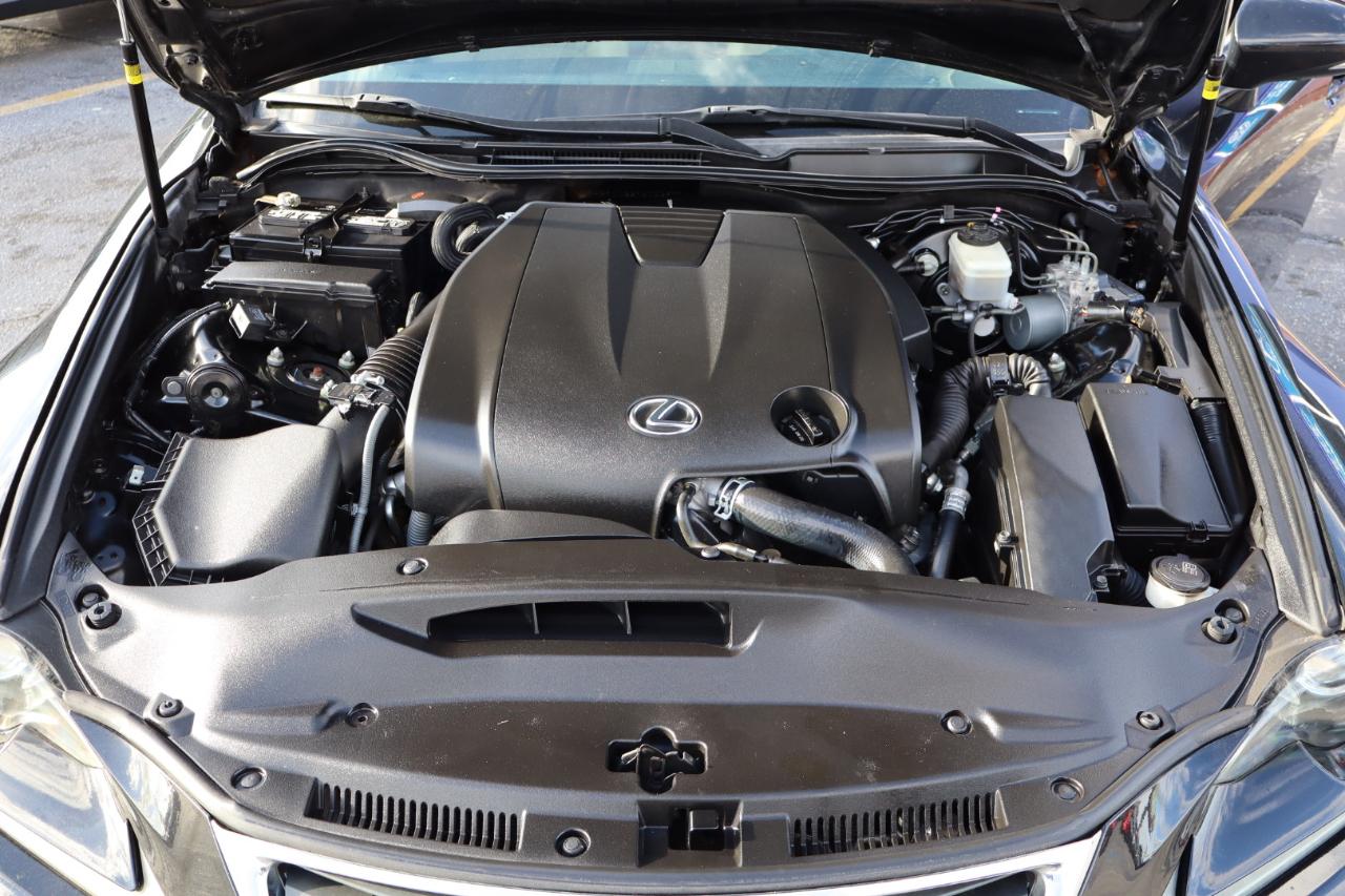 Lexus IS 250 4dr Sport Sdn RWD 2015