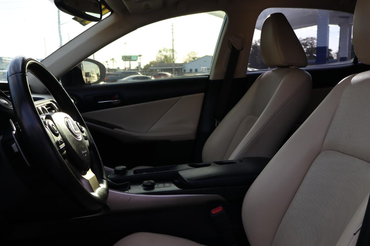 Lexus IS 250 4dr Sport Sdn RWD 2015