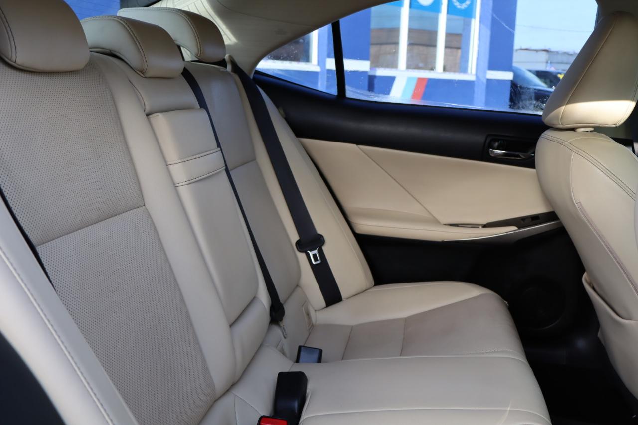 Lexus IS 250 4dr Sport Sdn RWD 2015