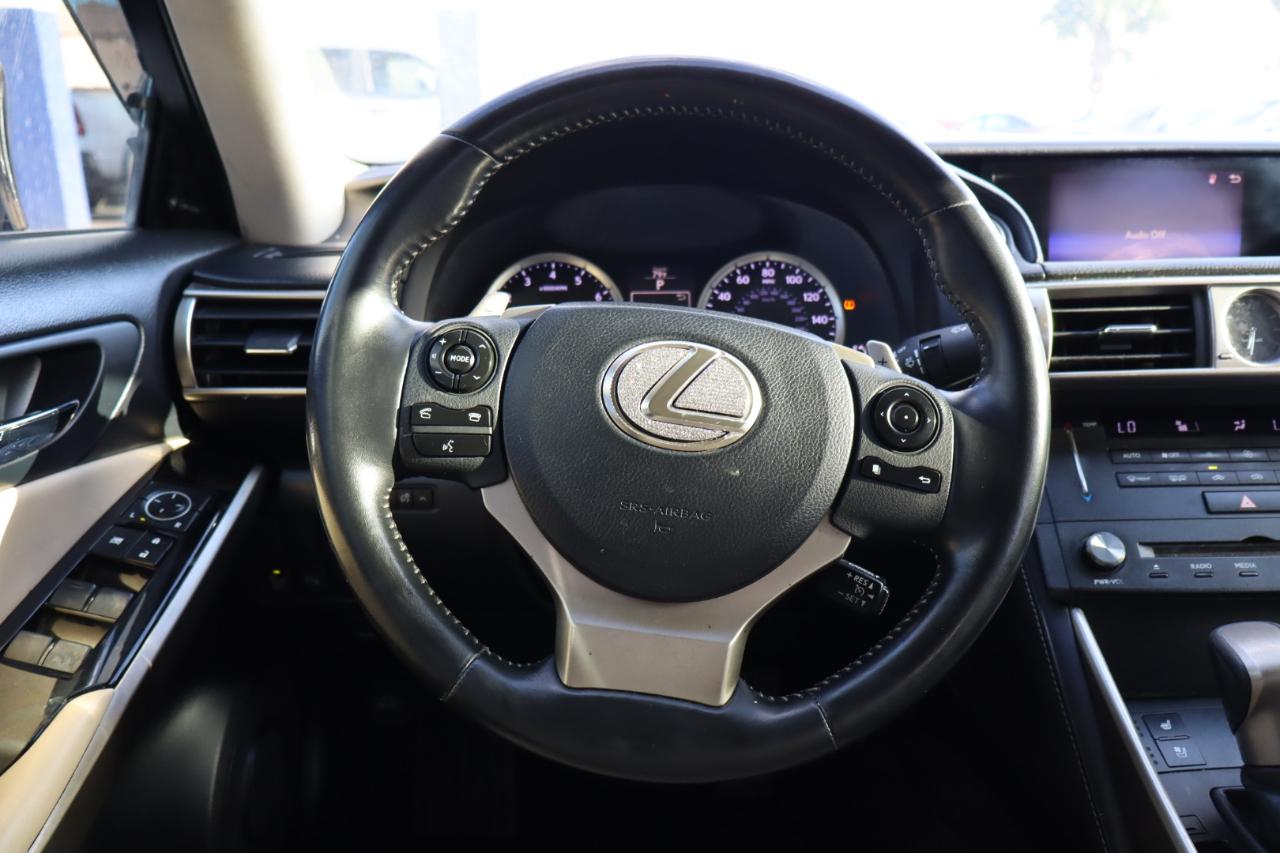 Lexus IS 250 4dr Sport Sdn RWD 2015