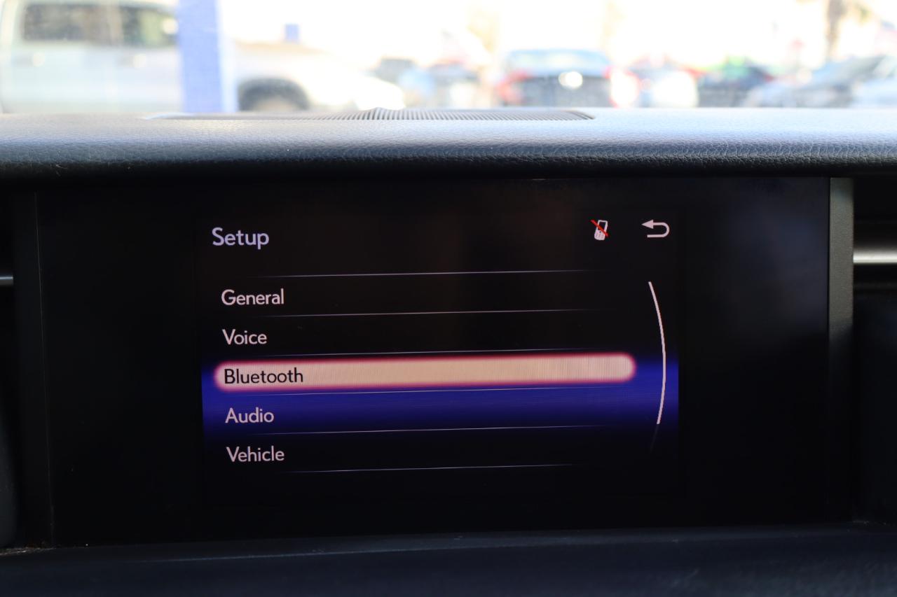 Lexus IS 250 4dr Sport Sdn RWD 2015