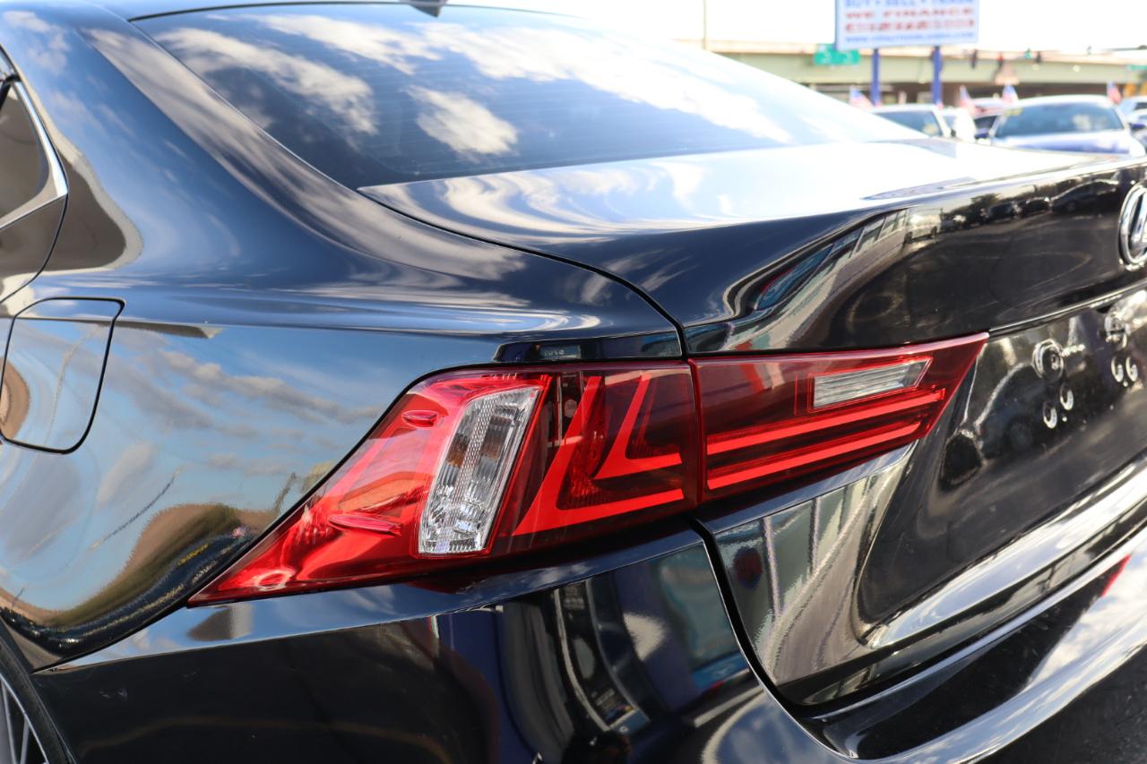 Lexus IS 250 4dr Sport Sdn RWD 2015