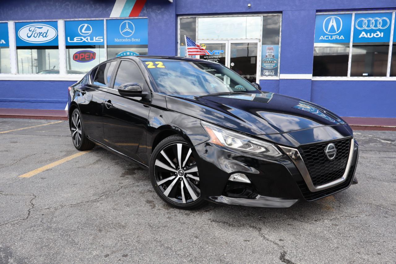 Nissan Altima 2.5 SR Sedan 2022