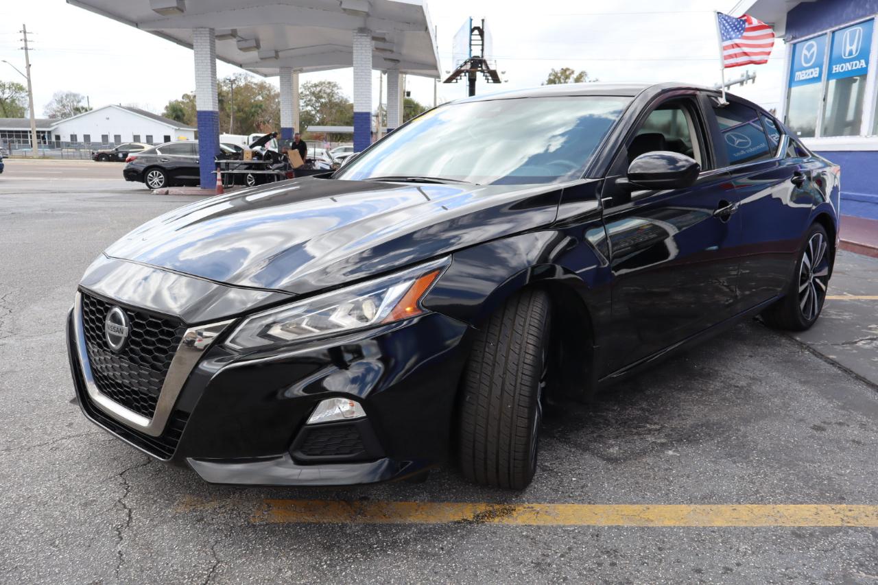 Nissan Altima 2.5 SR Sedan 2022