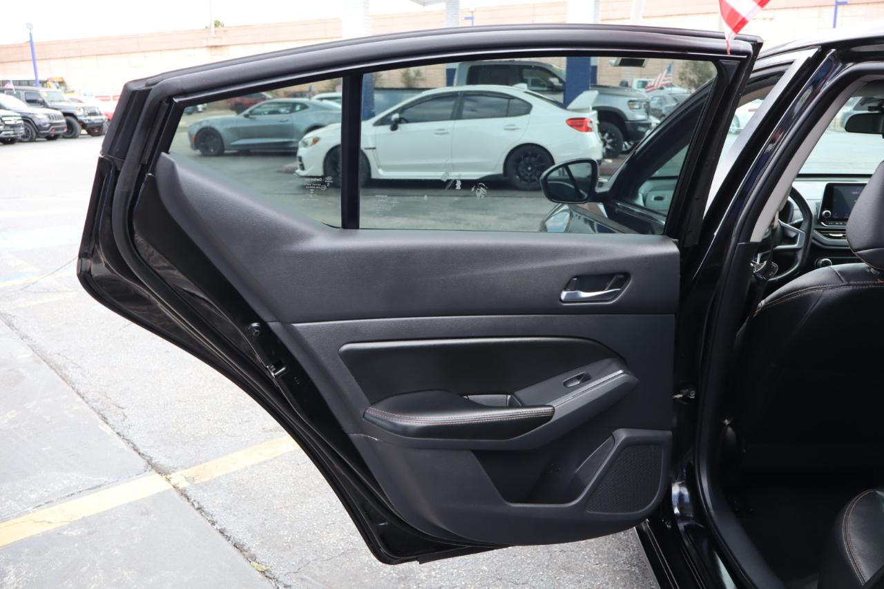 Nissan Altima 2.5 SR Sedan 2022