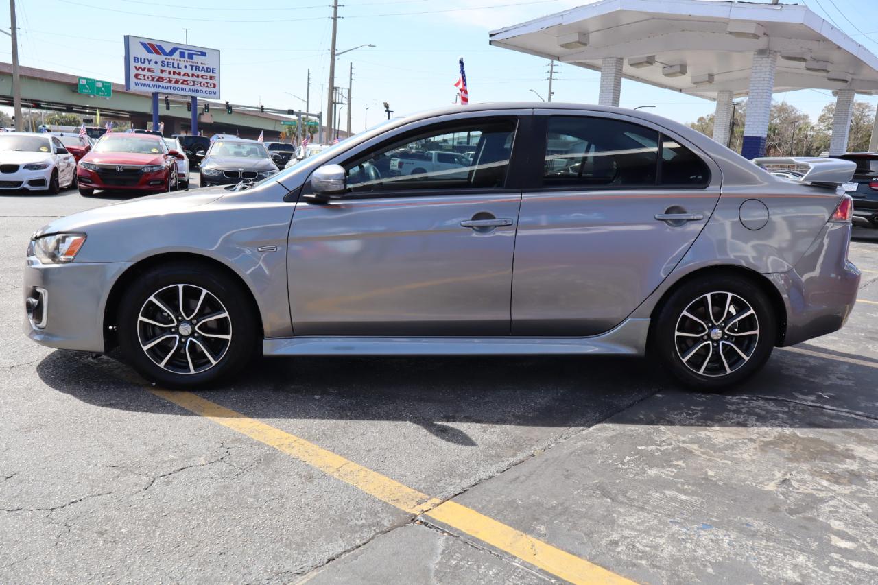 Mitsubishi Lancer ES 2.0 FWD CVT 2017