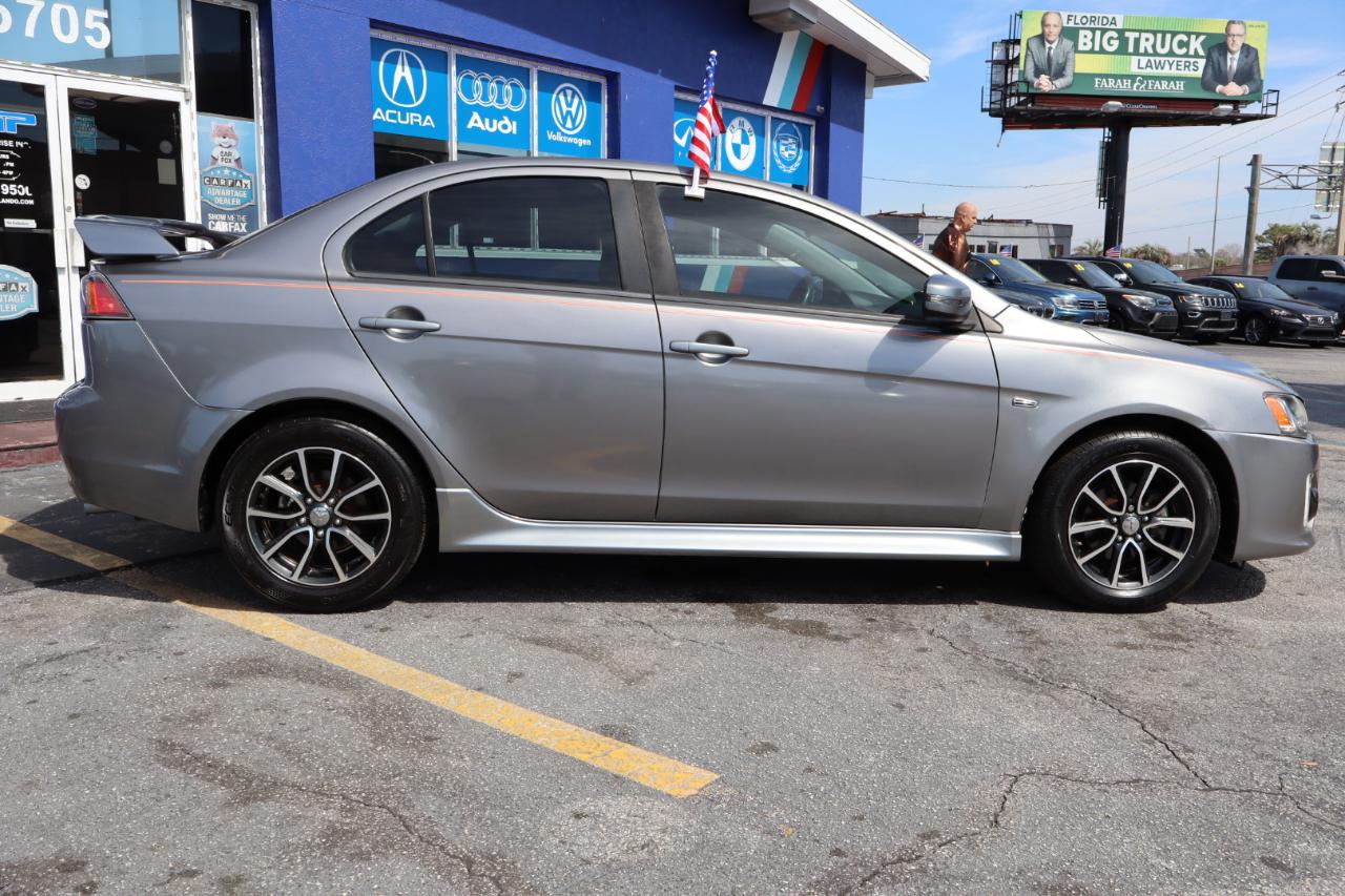 Mitsubishi Lancer ES 2.0 FWD CVT 2017