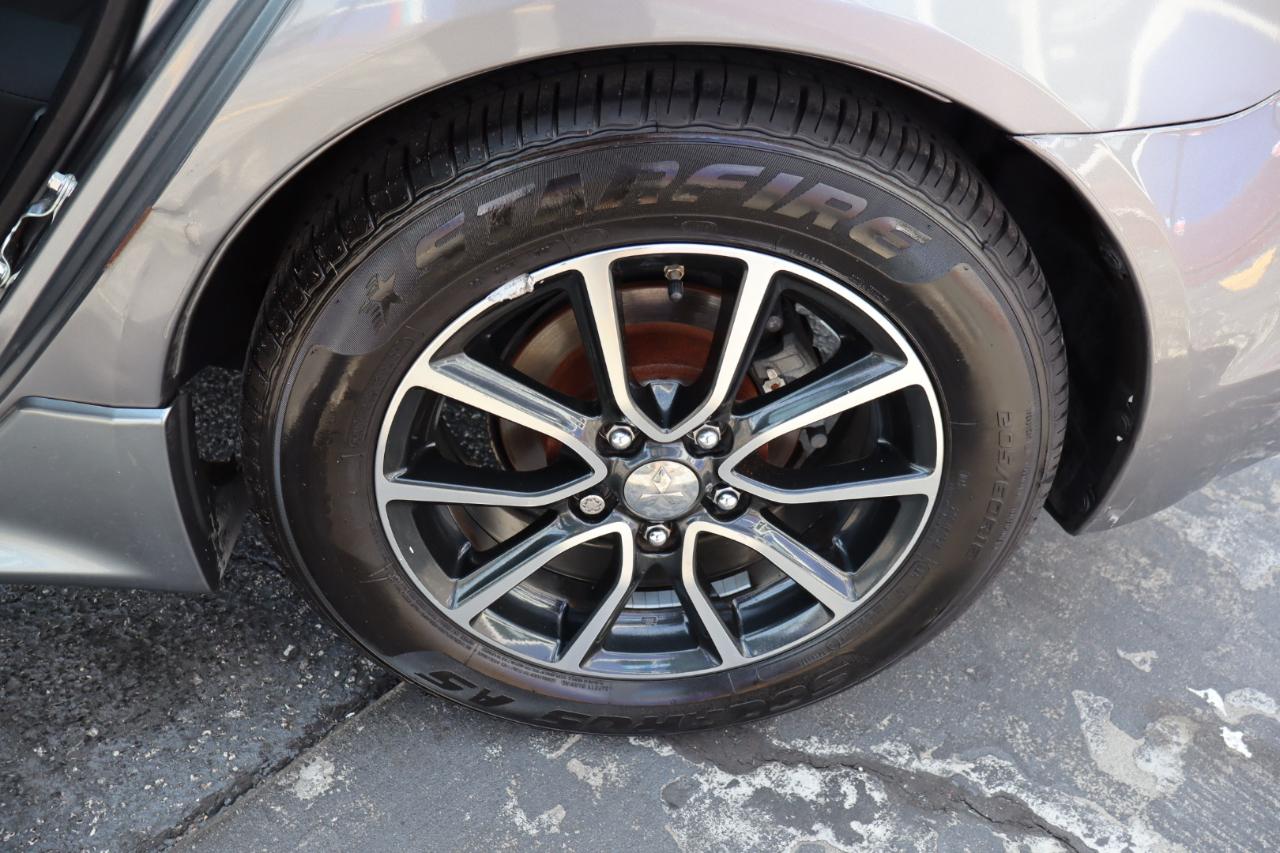 Mitsubishi Lancer ES 2.0 FWD CVT 2017