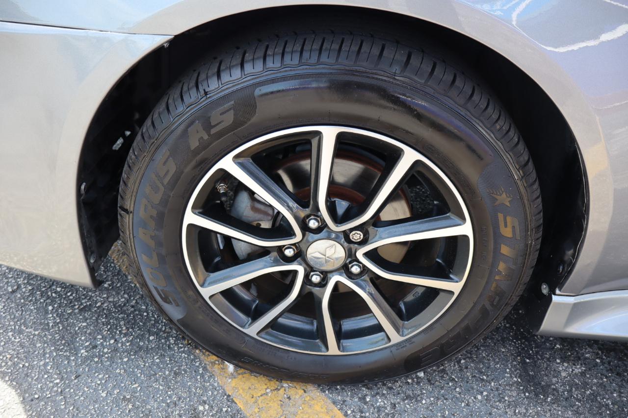 Mitsubishi Lancer ES 2.0 FWD CVT 2017