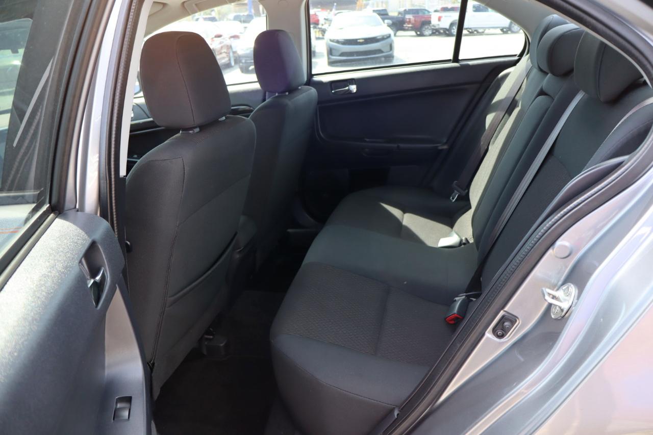 Mitsubishi Lancer ES 2.0 FWD CVT 2017