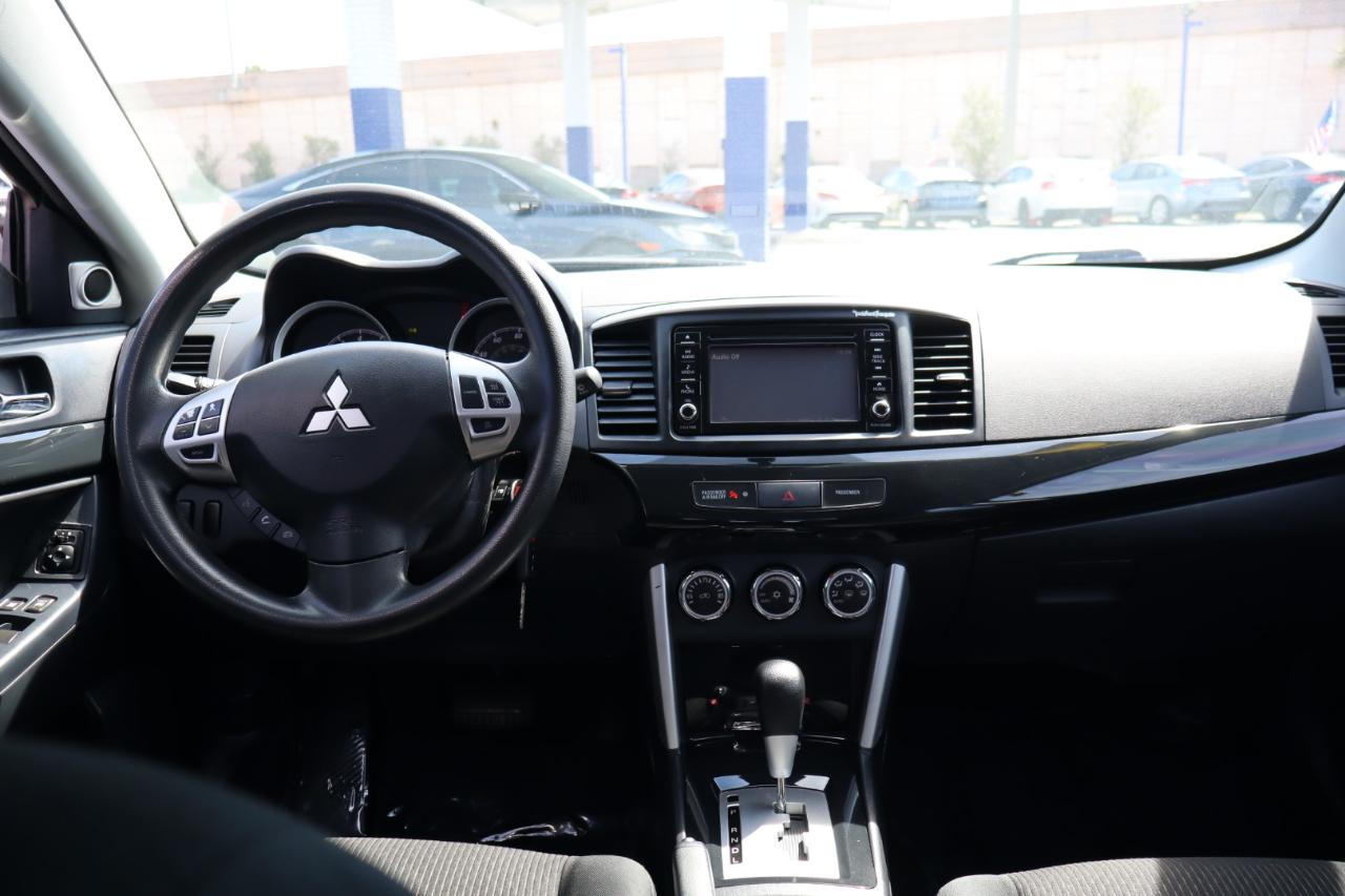 Mitsubishi Lancer ES 2.0 FWD CVT 2017