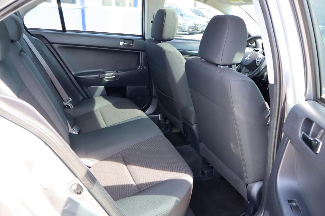 Mitsubishi Lancer ES 2.0 FWD CVT 2017