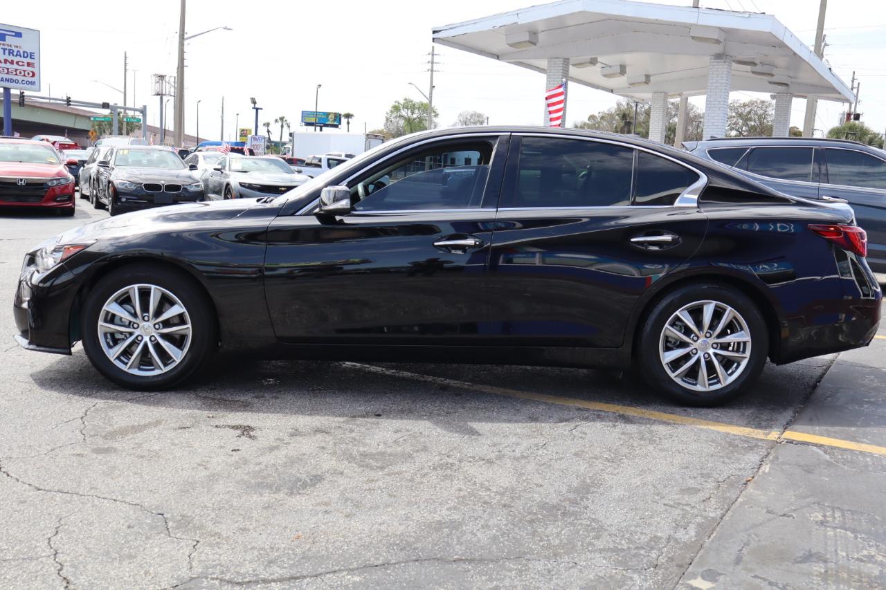 Infiniti Q50 3.0t PURE RWD 2021