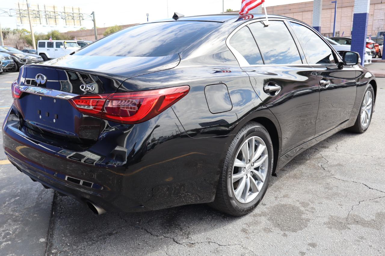 Infiniti Q50 3.0t PURE RWD 2021