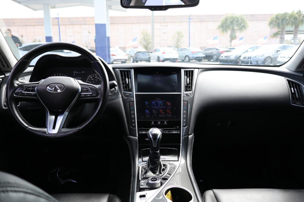 Infiniti Q50 3.0t PURE RWD 2021