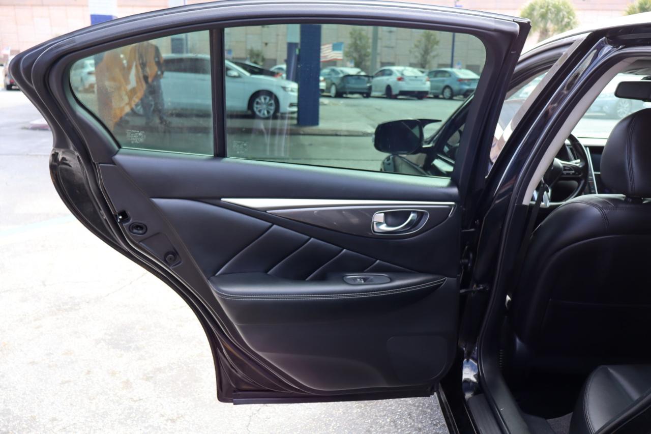 Infiniti Q50 3.0t PURE RWD 2021