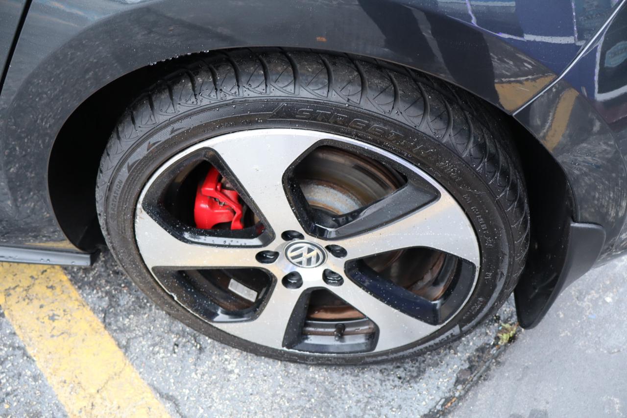 Volkswagen Golf GTI 4dr HB Man S w/Performance Pkg 2016