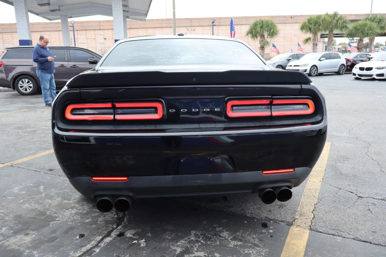 Dodge Challenger R/T RWD 2018