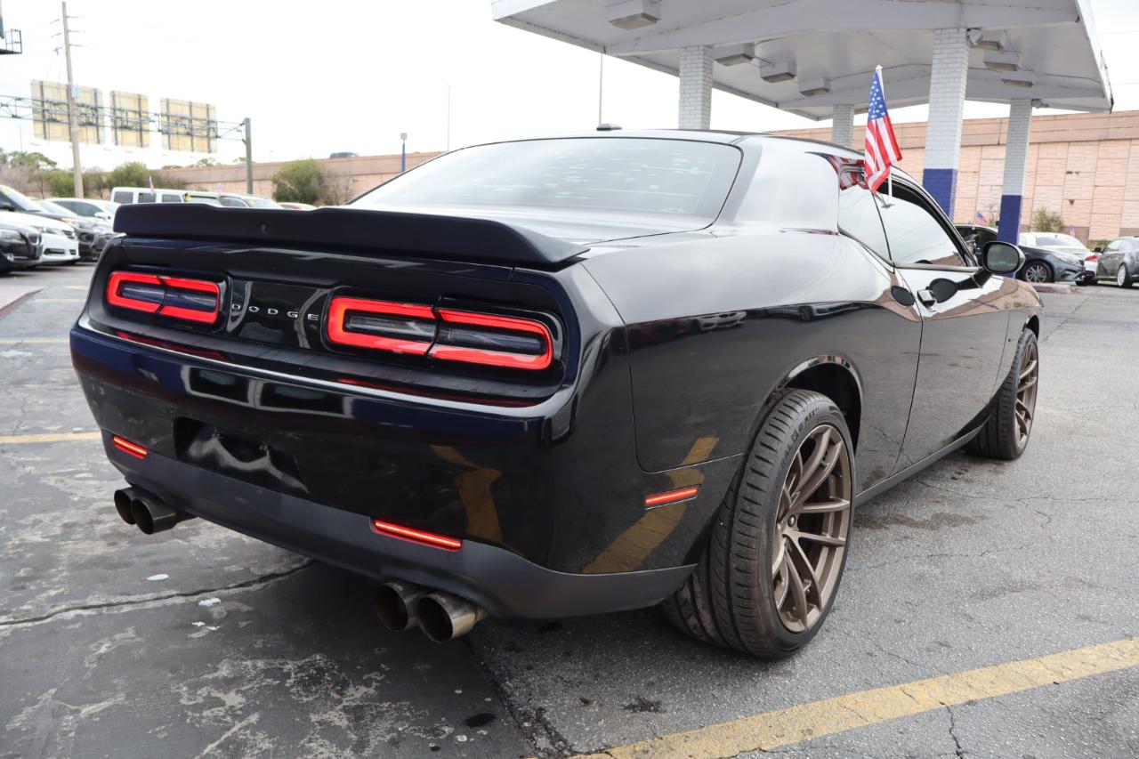 Dodge Challenger R/T RWD 2018