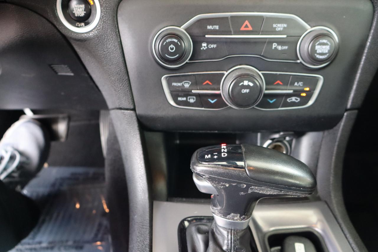 Dodge Charger SXT RWD 2020