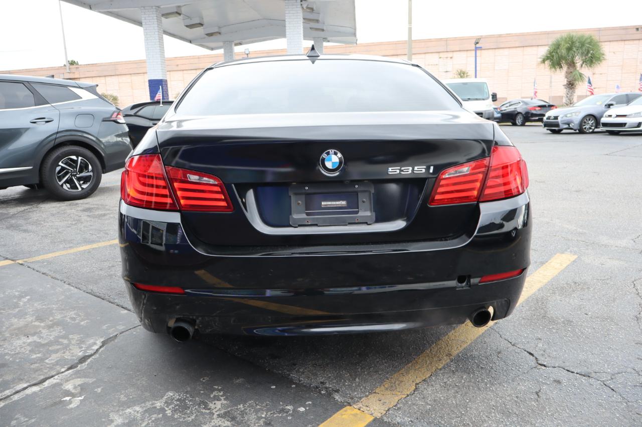 BMW 5 Series 4dr Sdn 535i RWD 2011