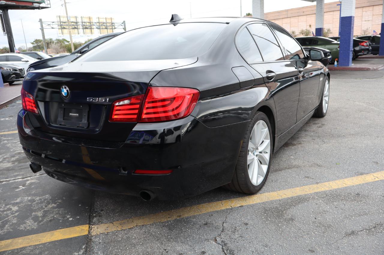 BMW 5 Series 4dr Sdn 535i RWD 2011