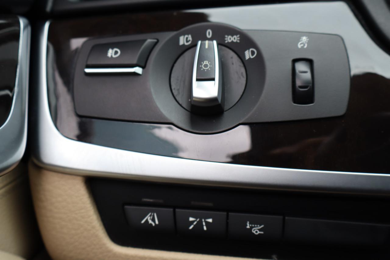 BMW 5 Series 4dr Sdn 535i RWD 2011